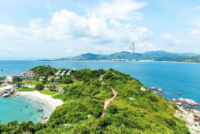 国足对阵卡塔尔首发出炉,韦世豪复出,泰山队双翼继续首发